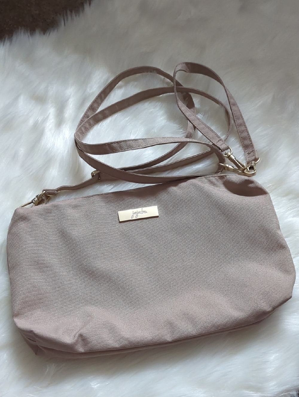 Jujube Be Quick Crossbody Bag with Detachable Strap in Desert